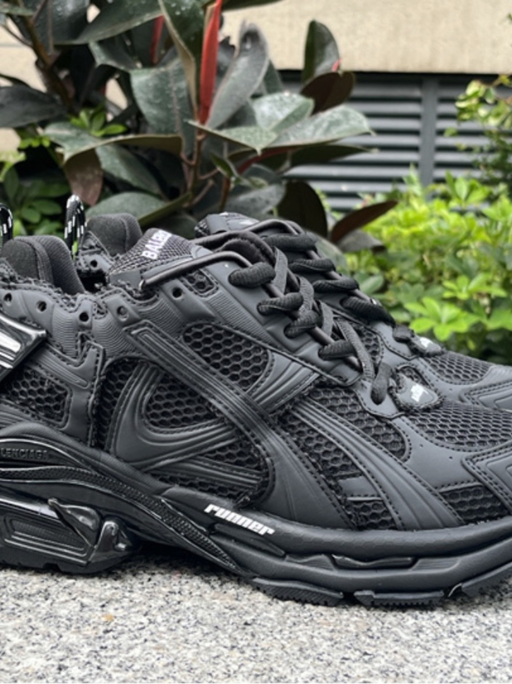 Balenciaga Men's Black Matte Runners
